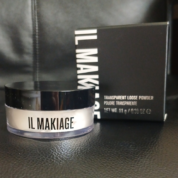IL MAKIAGE Other - IL MAKIAGE Loose Powder - Setting Powder NiB